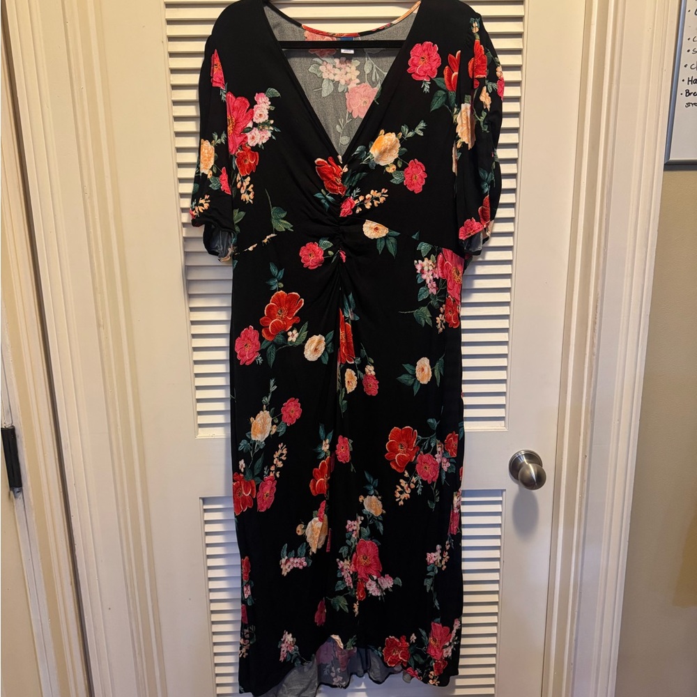 Old Navy Floral Twist-Front Black Midi Dress with Pink and Red Blooms